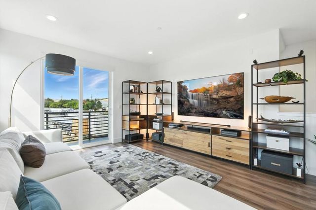 3493 Router, Fremont, CA 94538