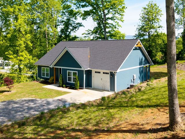91 Dewey Ridge Lane, Hayesville, NC 28904