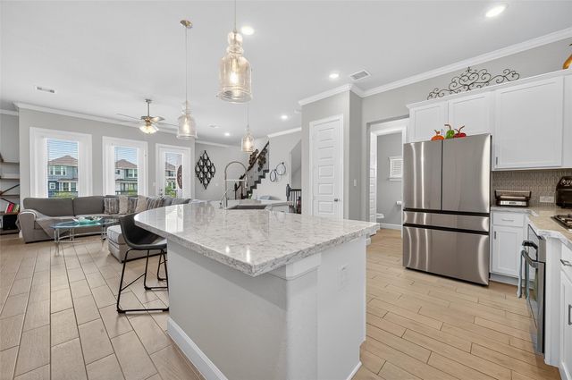 2013 Kirby Landing Drive, Houston, TX 77051