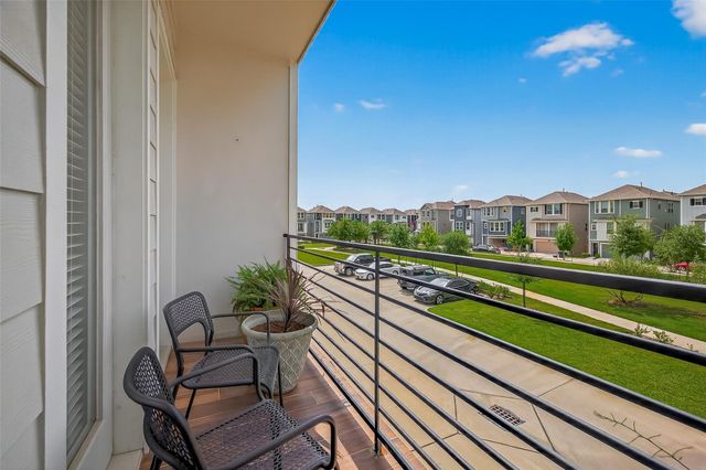 2013 Kirby Landing Drive, Houston, TX 77051