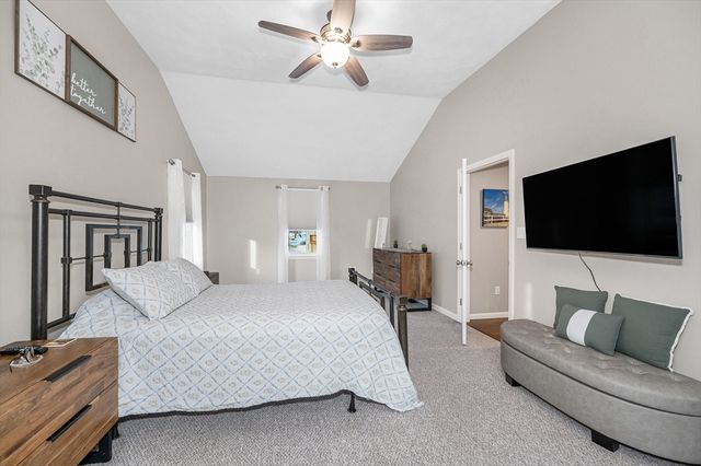 225 Long Pond Dr, Dracut, MA 01826