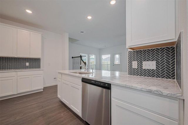 590 Long Branch Drive, Dayton, TX 77535