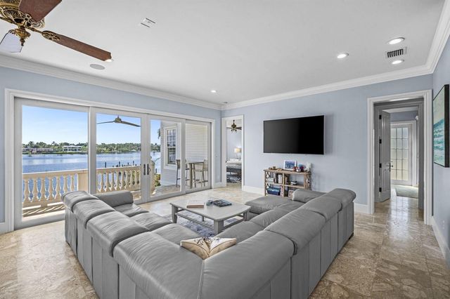 17667 SE Federal Highway, Jupiter, FL 33469