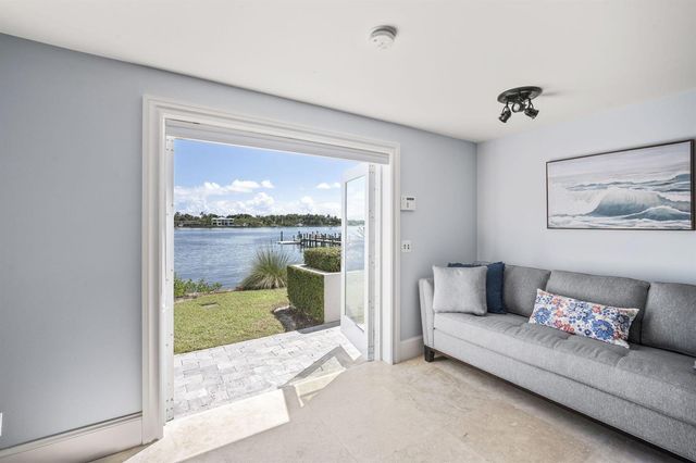17667 SE Federal Highway, Jupiter, FL 33469
