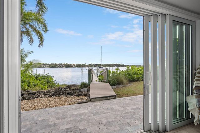 17667 SE Federal Highway, Jupiter, FL 33469