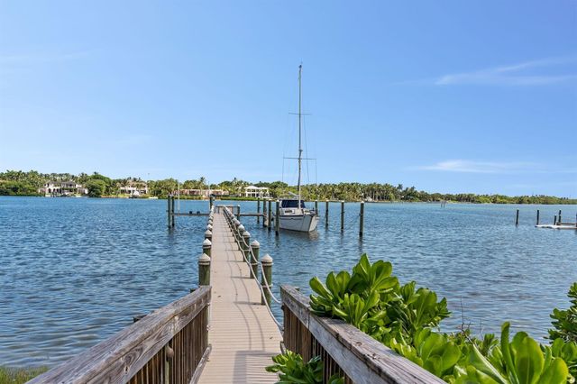 17667 SE Federal Highway, Jupiter, FL 33469