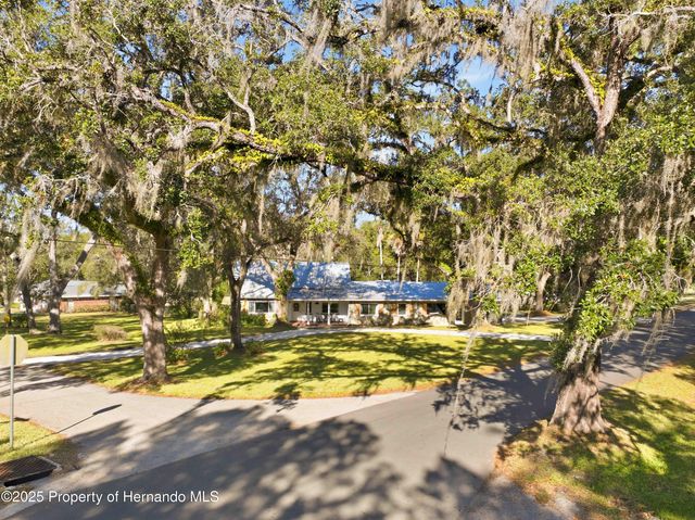 1080 Buena Vista Avenue, Brooksville, FL 34601