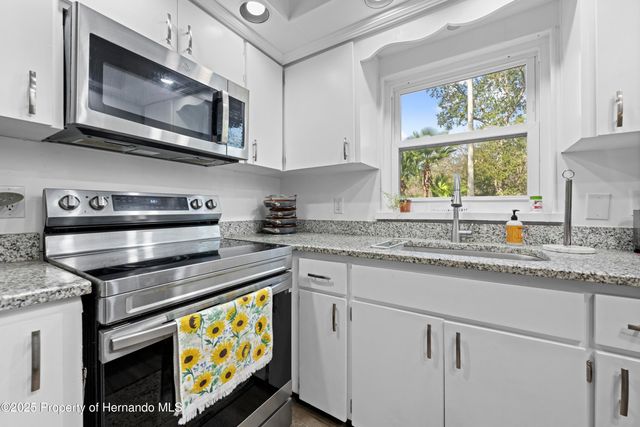 1080 Buena Vista Avenue, Brooksville, FL 34601