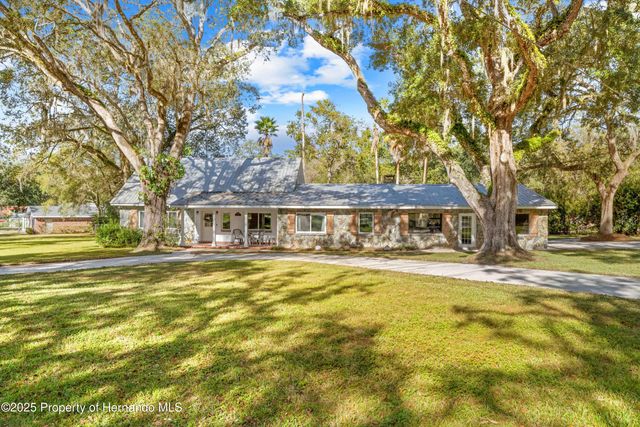 1080 Buena Vista Avenue, Brooksville, FL 34601