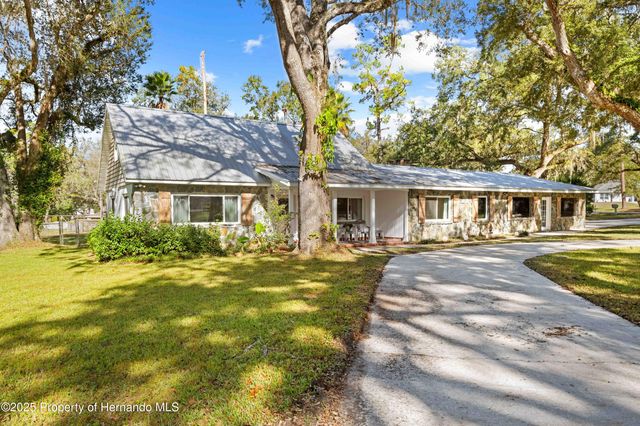 1080 Buena Vista Avenue, Brooksville, FL 34601