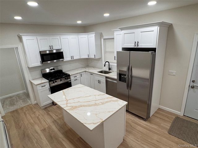 515 Sweezy Avenue, Riverhead, NY 11901