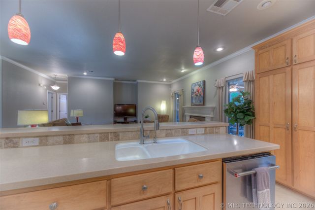 221 Waterford Street, Catoosa, OK 74015