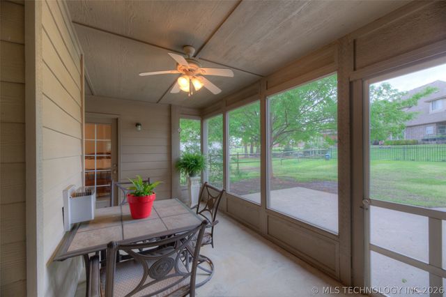 221 Waterford Street, Catoosa, OK 74015