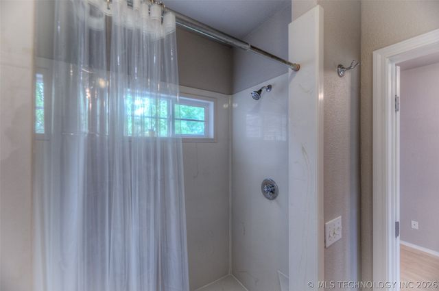 221 Waterford Street, Catoosa, OK 74015