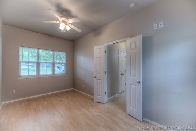 221 Waterford Street, Catoosa, OK 74015
