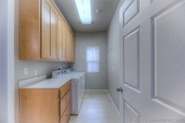 221 Waterford Street, Catoosa, OK 74015