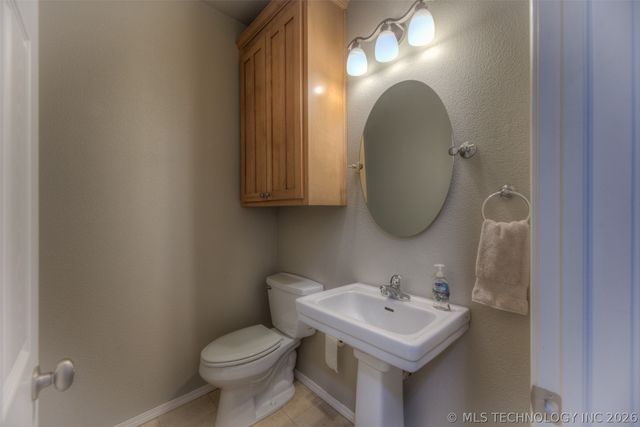221 Waterford Street, Catoosa, OK 74015
