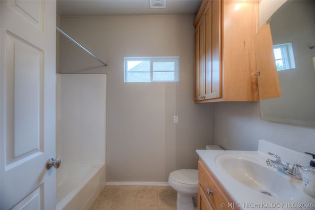 221 Waterford Street, Catoosa, OK 74015
