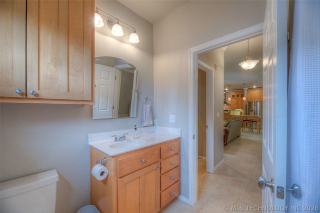 221 Waterford Street, Catoosa, OK 74015