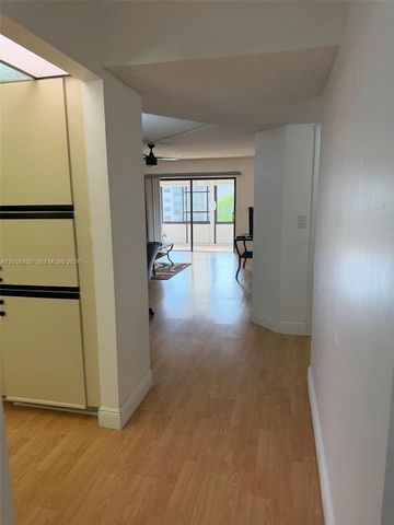 4960 E Sabal Palm Boulevard 308, Tamarac, FL 33319