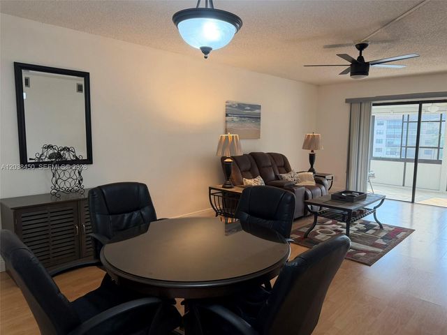 4960 E Sabal Palm Boulevard 308, Tamarac, FL 33319