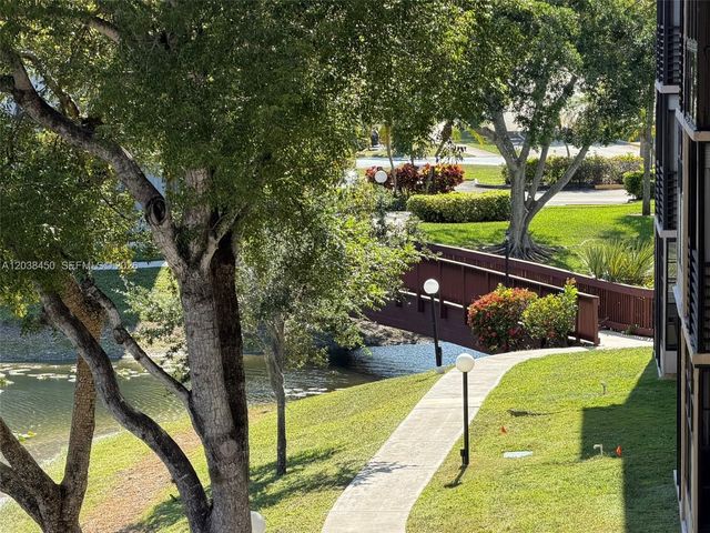 4960 E Sabal Palm Boulevard 308, Tamarac, FL 33319