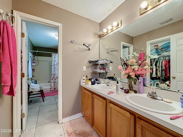 2391 MALLORY HILLS Road, Jacksonville, FL 32221