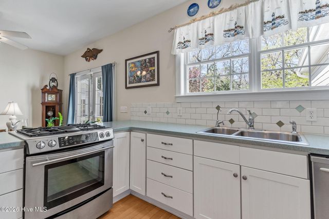 530 North Line Drive, Hampstead, NC 28443