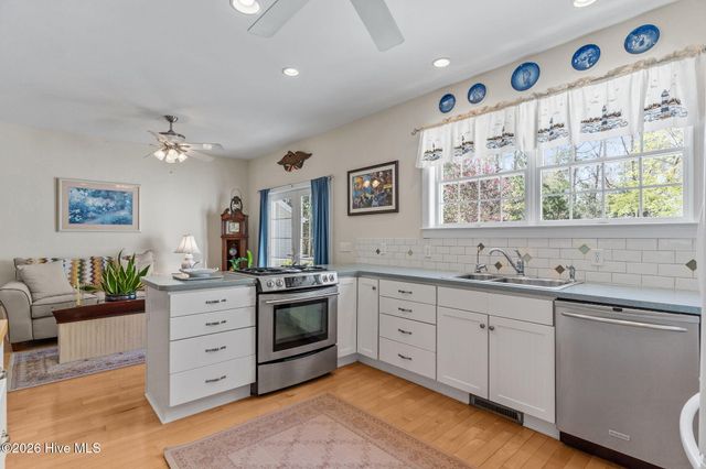 530 North Line Drive, Hampstead, NC 28443