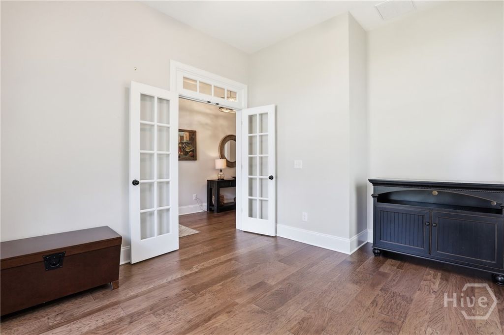 Image 10 of property listing at 25 Golf Drive, Pooler, GA 31322
