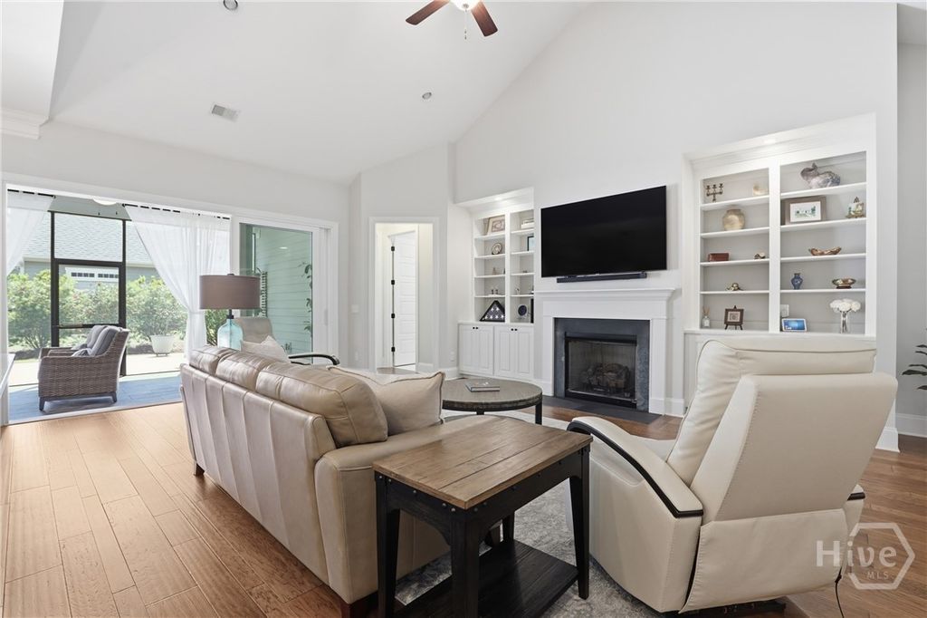 Image 14 of property listing at 25 Golf Drive, Pooler, GA 31322