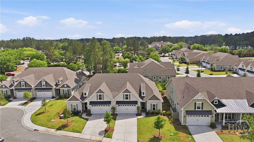 Image 2 of property listing at 25 Golf Drive, Pooler, GA 31322
