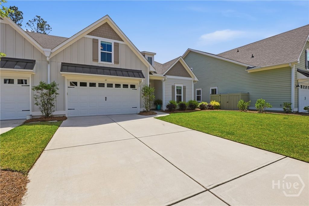 Image 3 of property listing at 25 Golf Drive, Pooler, GA 31322
