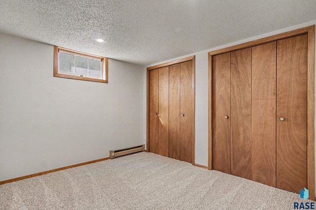 2105 W 21St St Street, Sioux Falls, SD 57105