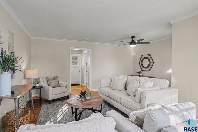 2105 W 21St St Street, Sioux Falls, SD 57105