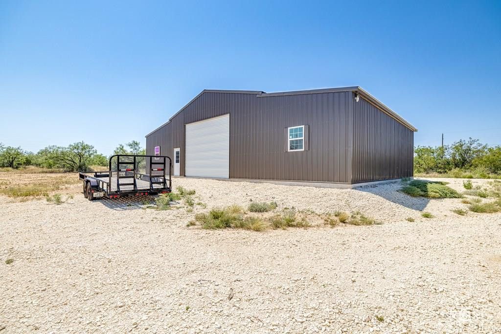 Image 1 of property listing at 17001 Mustang Creek Road, Millersview, TX 76862