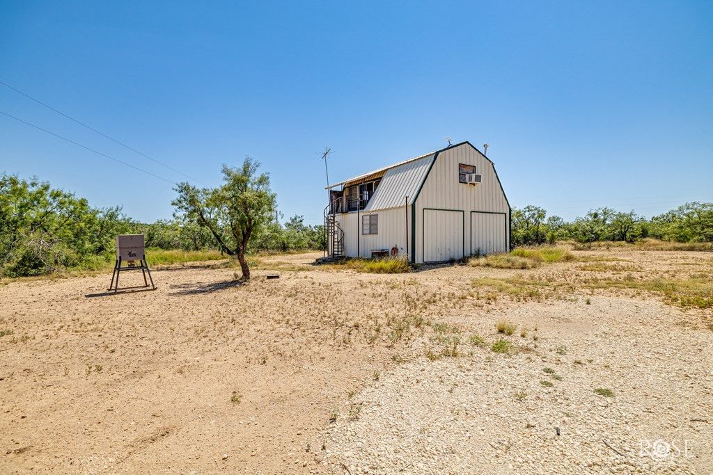 Image 30 of property listing at 17001 Mustang Creek Road, Millersview, TX 76862