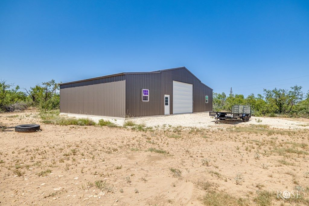 Image 34 of property listing at 17001 Mustang Creek Road, Millersview, TX 76862