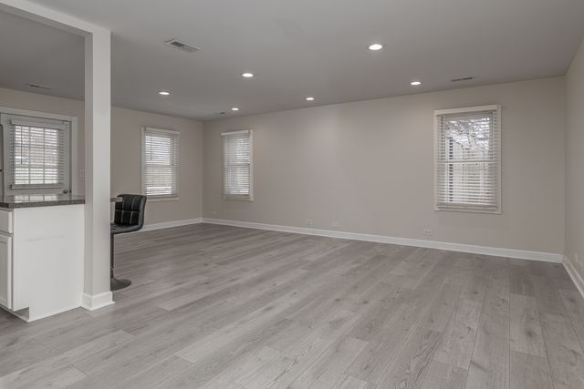 39285 N Garnett Avenue, Beach Park, IL 60099