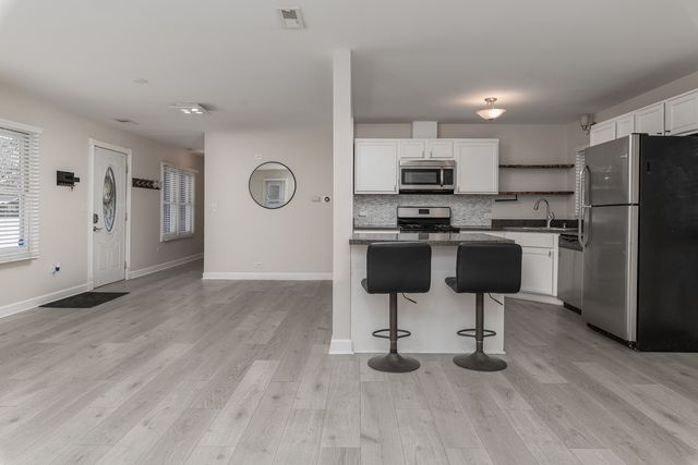 39285 N Garnett Avenue, Beach Park, IL 60099