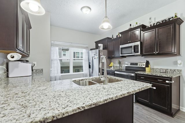 324 Jerry Butler Dr, La Vergne, TN 37086