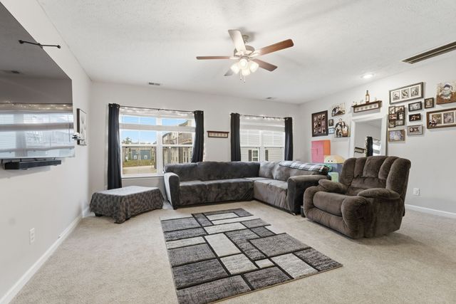 324 Jerry Butler Dr, La Vergne, TN 37086