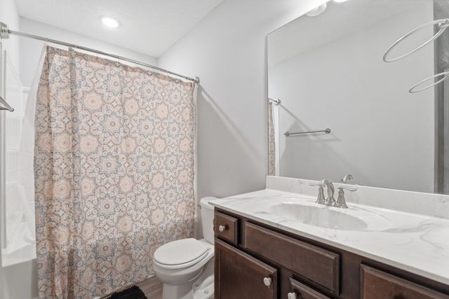 324 Jerry Butler Dr, La Vergne, TN 37086