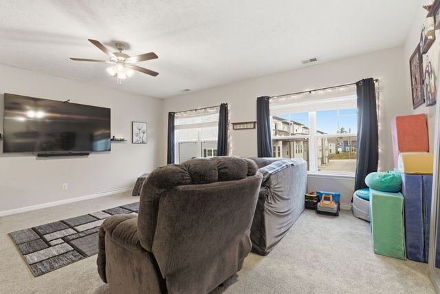 324 Jerry Butler Dr, La Vergne, TN 37086