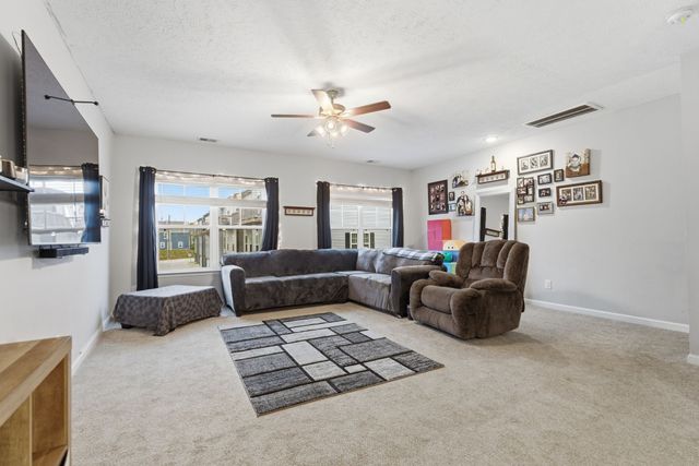 324 Jerry Butler Dr, La Vergne, TN 37086