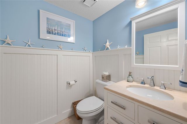 8775 W Orchid Island Circle 104, Vero Beach, FL 32963