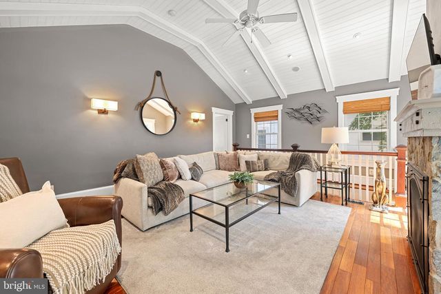 132 S GARFIELD ST, Arlington, VA 22204