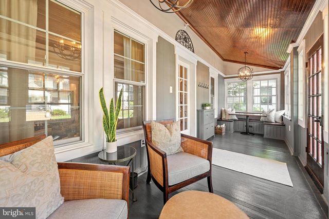 132 S GARFIELD ST, Arlington, VA 22204