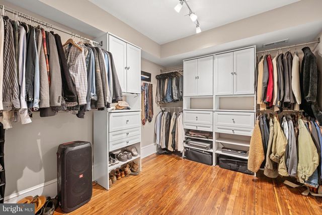 132 S GARFIELD ST, Arlington, VA 22204