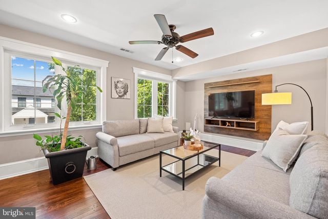 132 S GARFIELD ST, Arlington, VA 22204